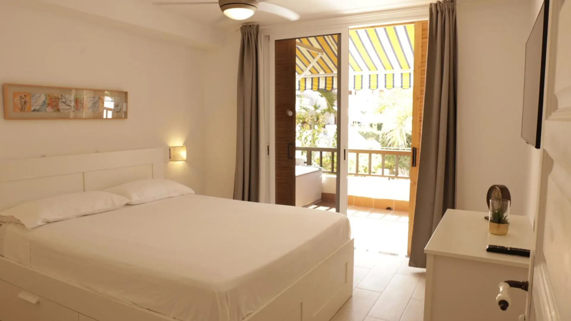 Parque Santiago 3 Luxery Apartment, Playa Las Americas, Arona, Tenerife Playa de las Americas  0*, Playa de las Americas (Tenerife)